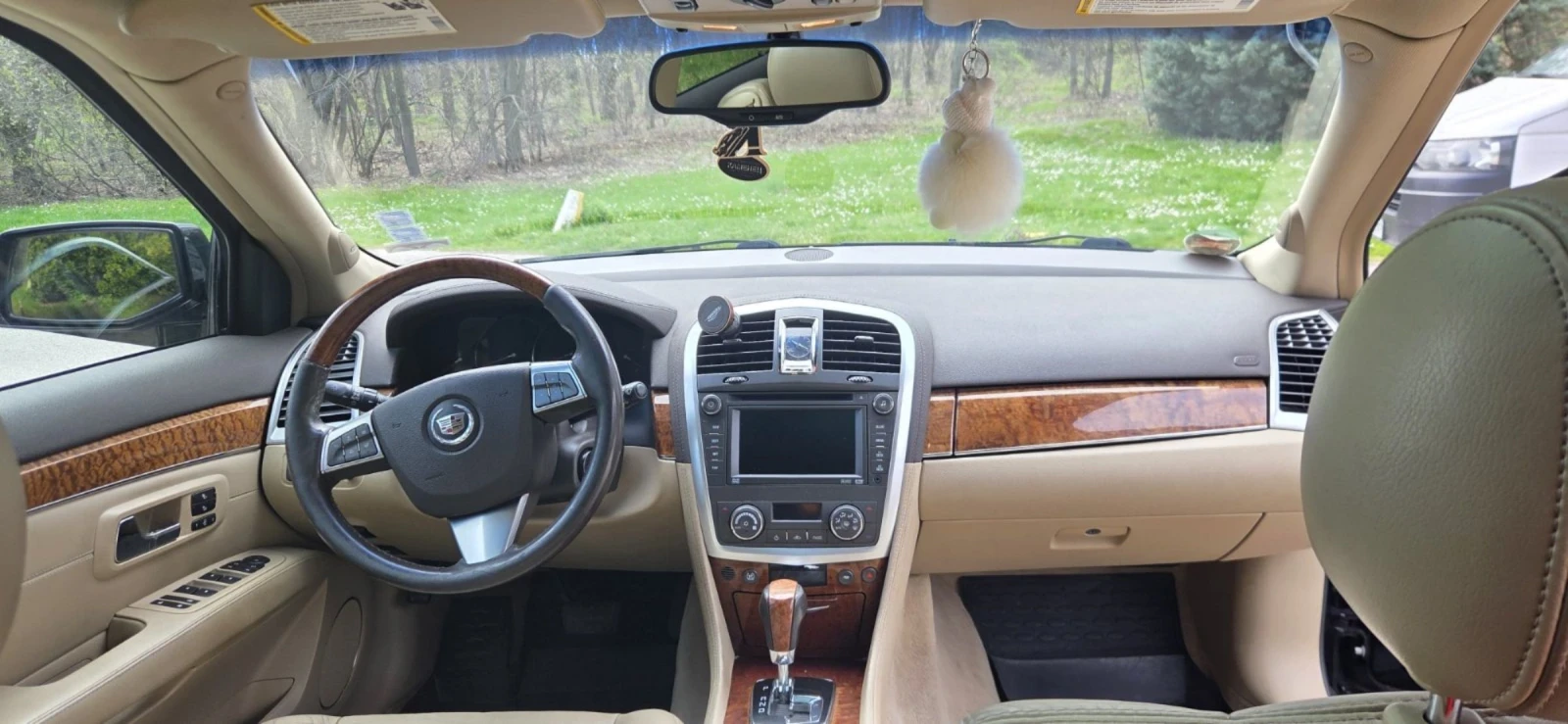 Cadillac Srx, снимка 10 - Автомобили и джипове - 54181547