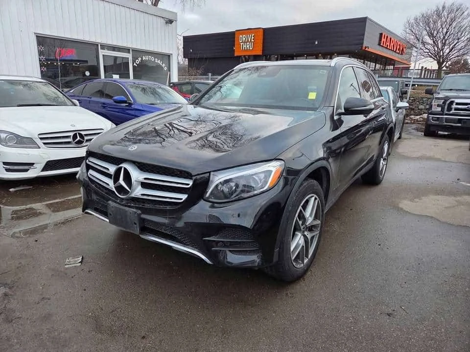 Mercedes-Benz GLC 300 ПОДГРЕВИ * ПАНО * KEYLESS * CARFAX