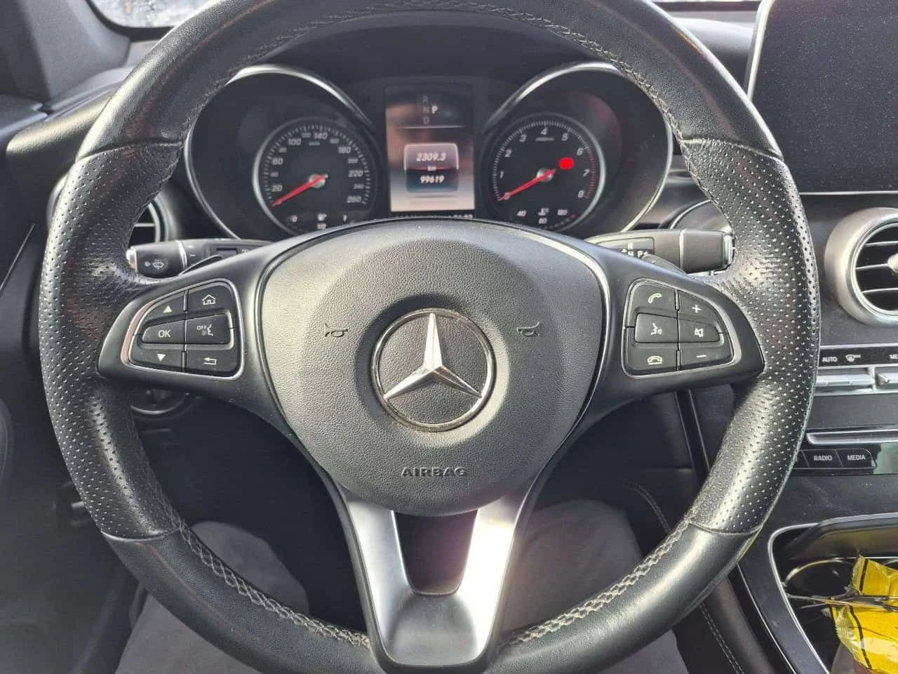 Mercedes-Benz GLC 300 ПОДГРЕВИ * ПАНО * KEYLESS * CARFAX, снимка 9 - Автомобили и джипове - 54430945