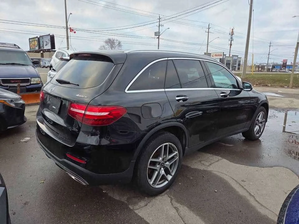 Mercedes-Benz GLC 300 ПОДГРЕВИ * ПАНО * KEYLESS * CARFAX, снимка 4 - Автомобили и джипове - 54430945