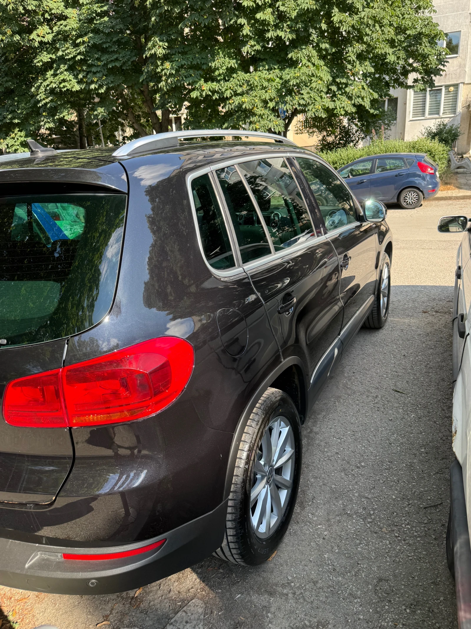 VW Tiguan, снимка 4 - Автомобили и джипове - 55430688