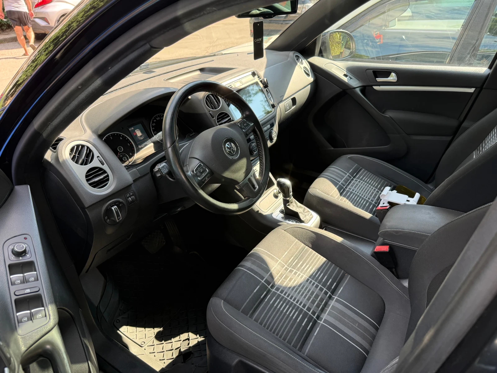 VW Tiguan, снимка 11 - Автомобили и джипове - 55430688