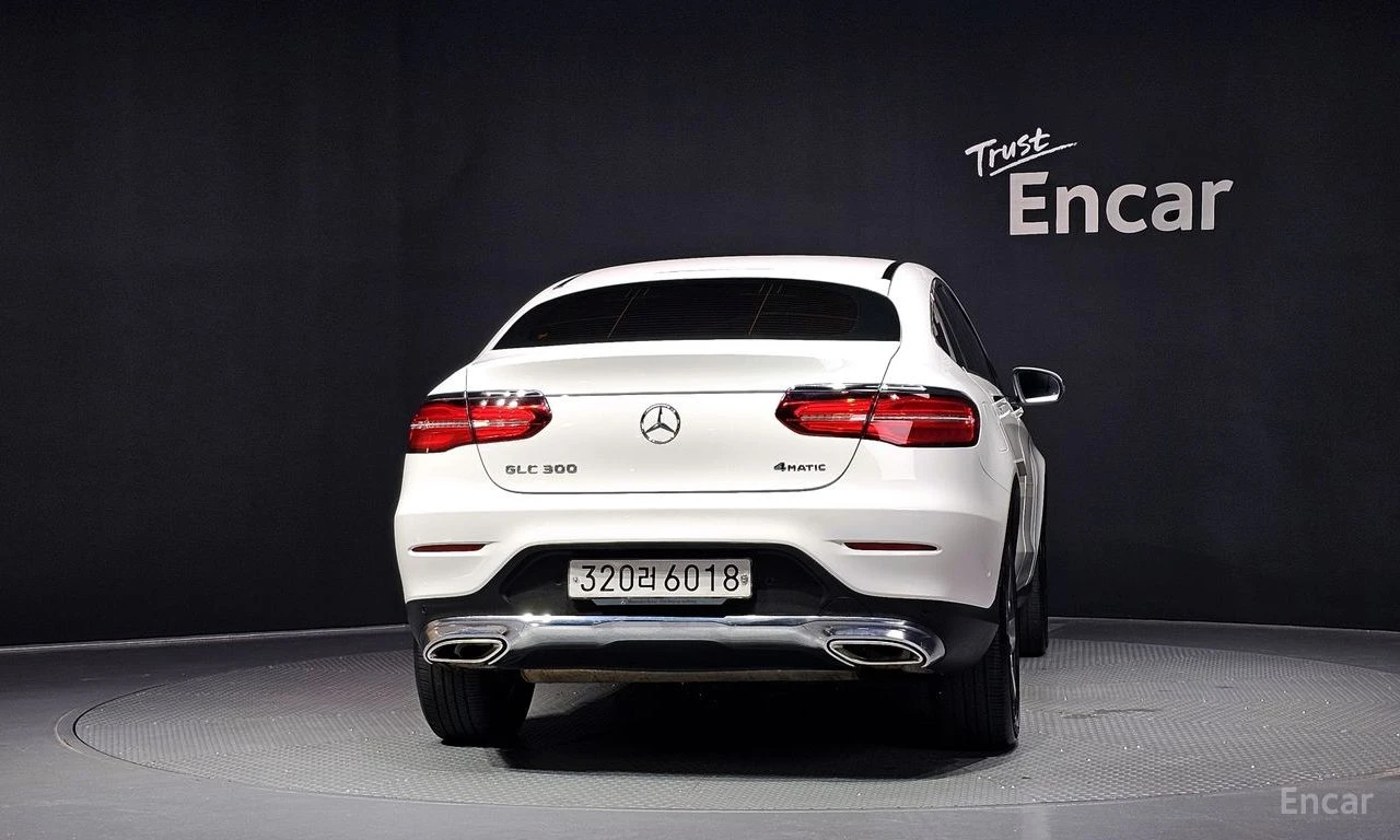 Mercedes-Benz GLC 300 COUPE* 360КАМЕРА* ПОДГРЕВ* КАМЕРА* КЕЙЛЕС* , снимка 4 - Автомобили и джипове - 55696351