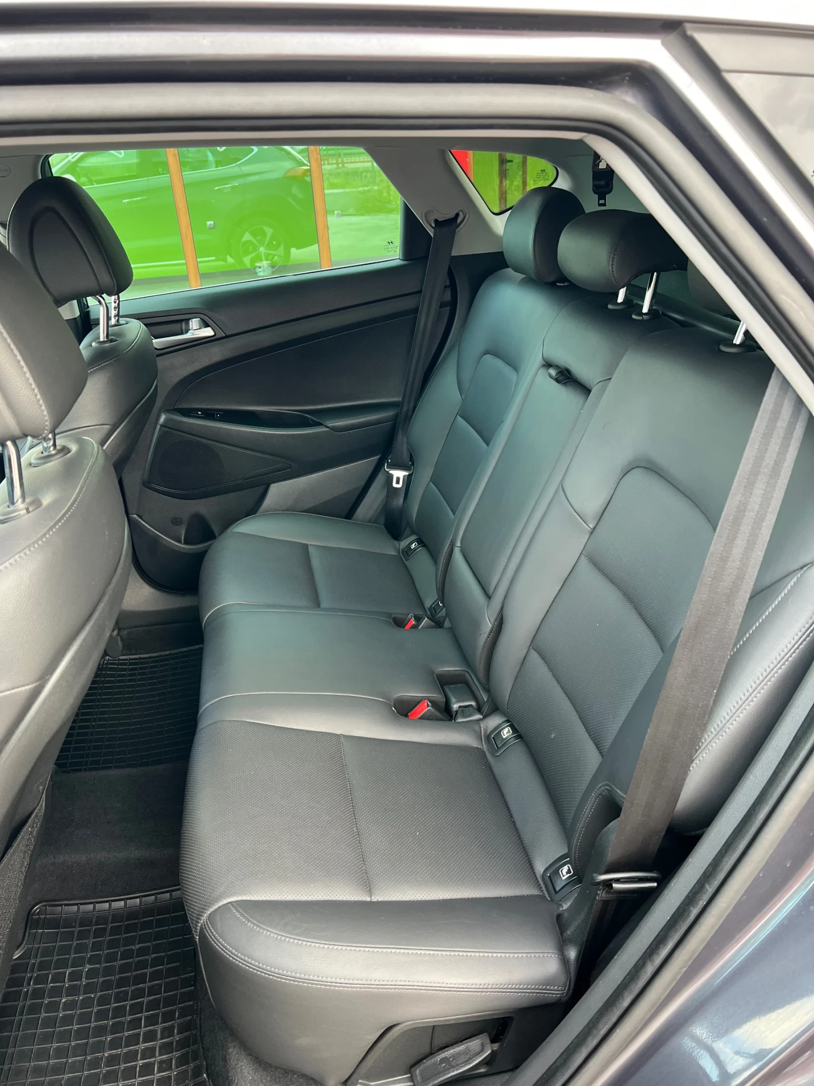 Hyundai Tucson 1.7 , снимка 13 - Автомобили и джипове - 56024239