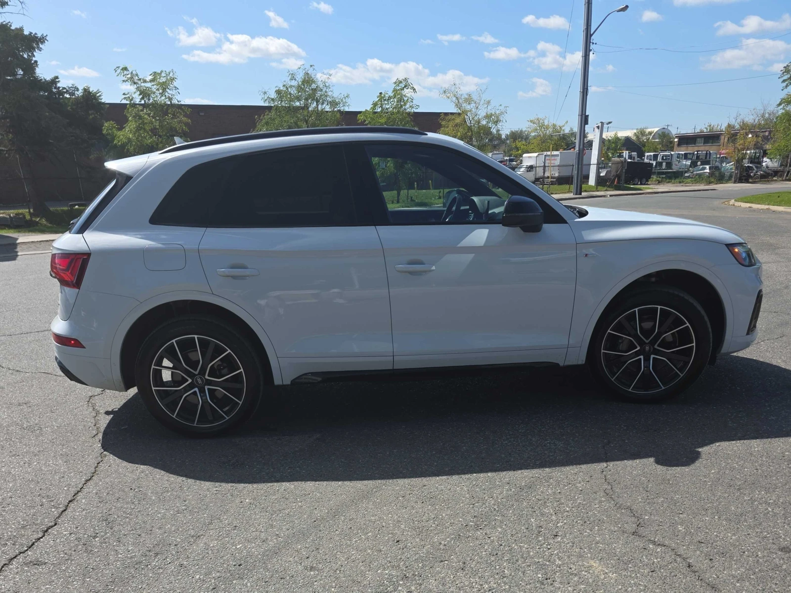 Audi Q5 * Progressiv * CARFAX * БЕЗ ПЪРВОНАЧАЛНА ВНОСКА, снимка 3 - Автомобили и джипове - 56056790
