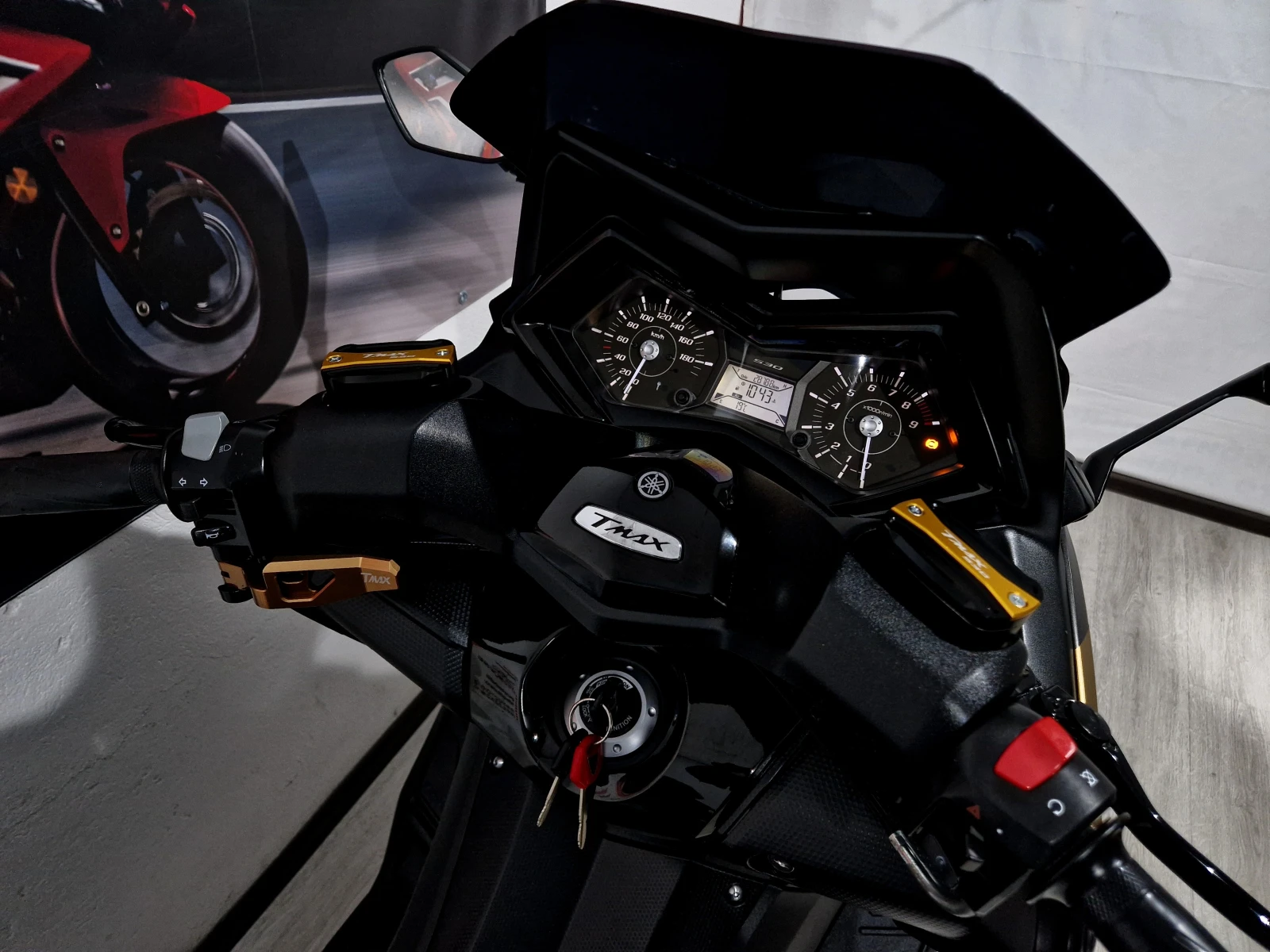 Yamaha T-max  530ie 2014г.!ABS! AKRAPOVIC!, снимка 15 - Мотоциклети и мототехника - 54416969