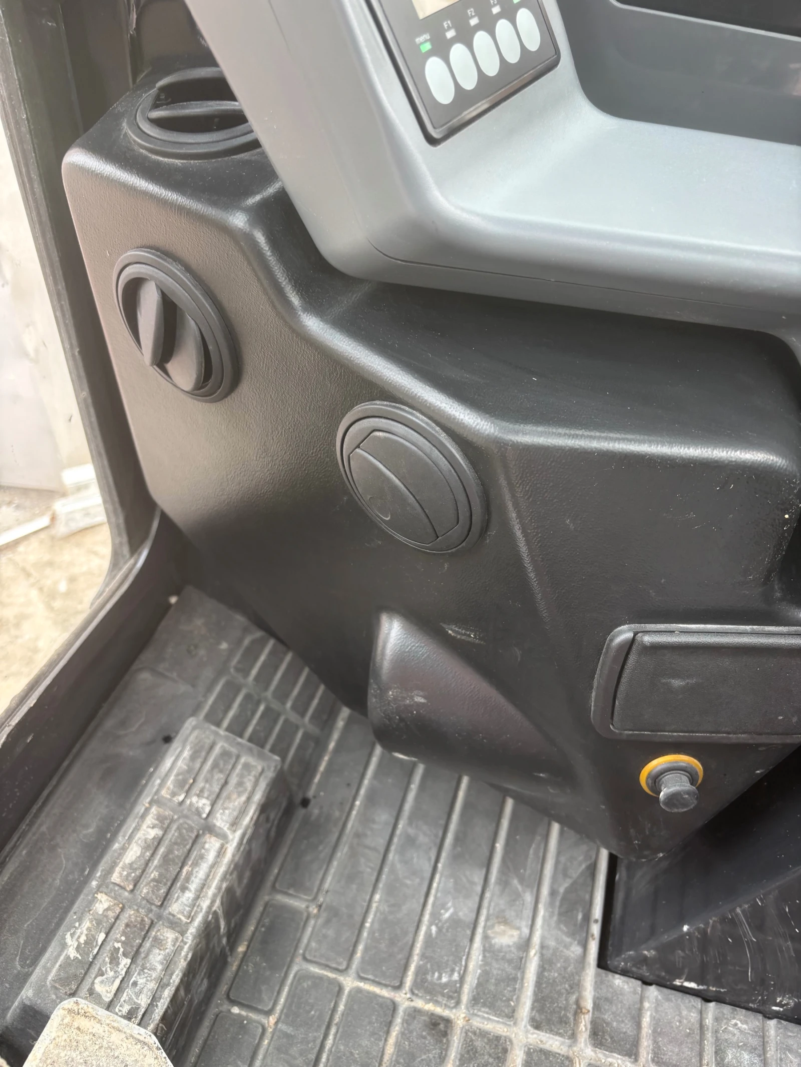 Багер Yanmar SV 18, снимка 8 - Индустриална техника - 54268504