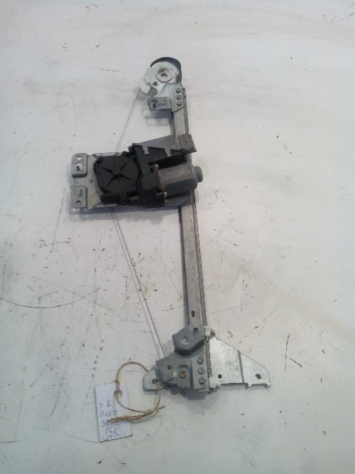 Задна дясна ел.машинка за Пежо 307 sw,стъклоповдигач
