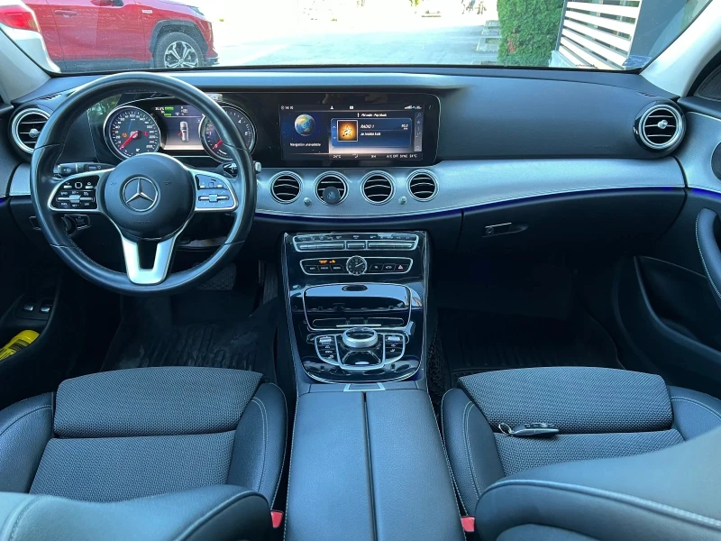 Mercedes-Benz E 300 DE, снимка 10 - Автомобили и джипове - 52136668