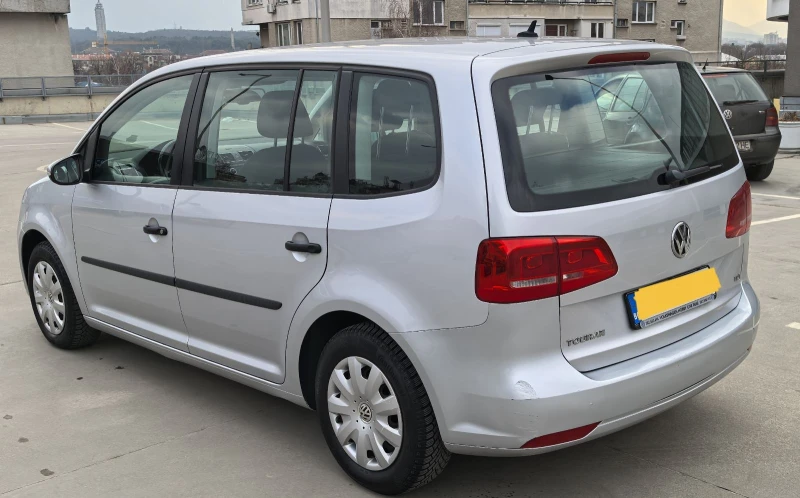 VW Touran, снимка 4 - Автомобили и джипове - 48997326