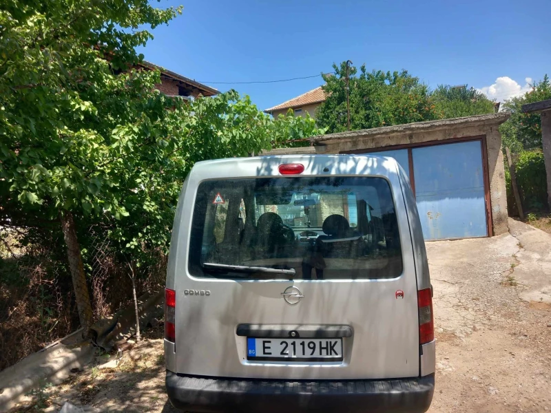 Opel Combo 1.6, снимка 4 - Автомобили и джипове - 49196908