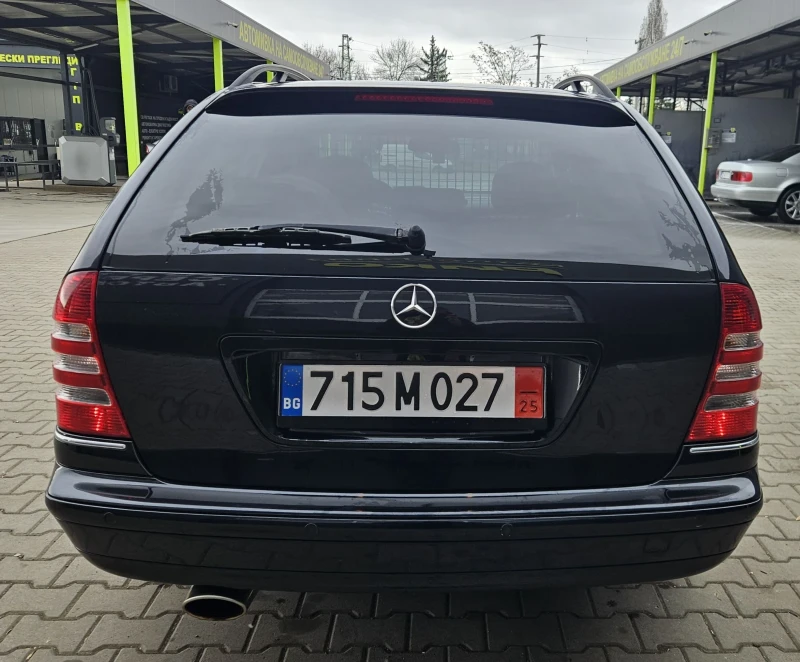 Mercedes-Benz C 230 2, 5 Бензин 6 цилиндъра, снимка 3 - Автомобили и джипове - 49544226