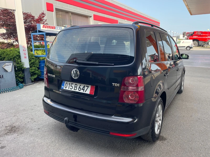 VW Touran 1.9tdi 6ск. , снимка 6 - Автомобили и джипове - 50727299