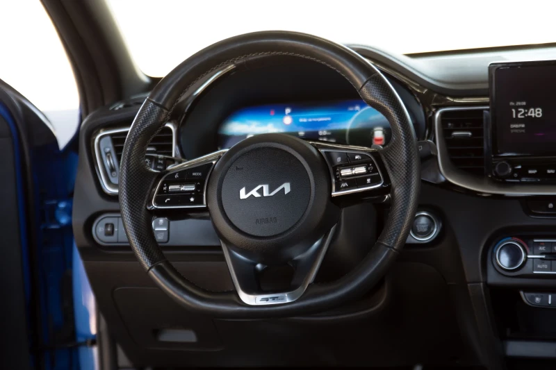Kia XCeed Gt line 1.6 turbo, снимка 11 - Автомобили и джипове - 52313672