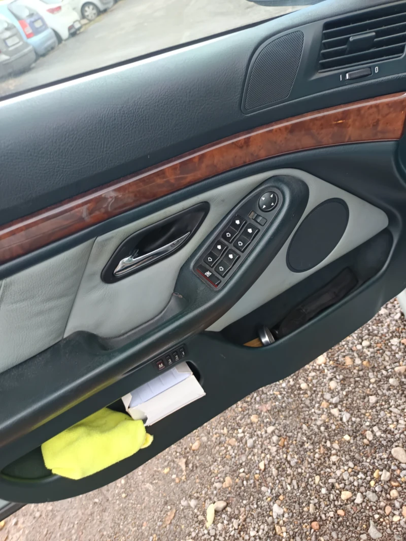 BMW 523, снимка 7 - Автомобили и джипове - 52611883