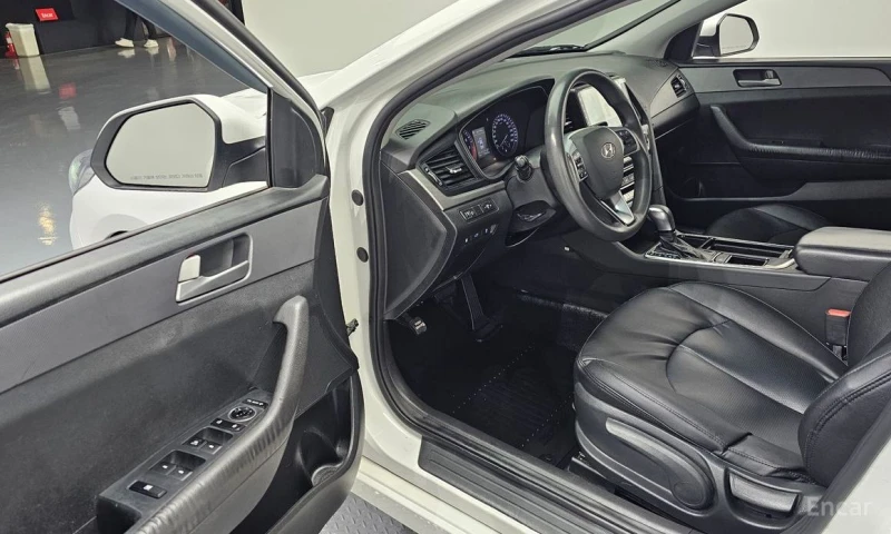 Hyundai Sonata, снимка 11 - Автомобили и джипове - 53143443