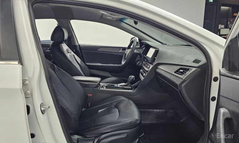 Hyundai Sonata, снимка 10 - Автомобили и джипове - 53143443