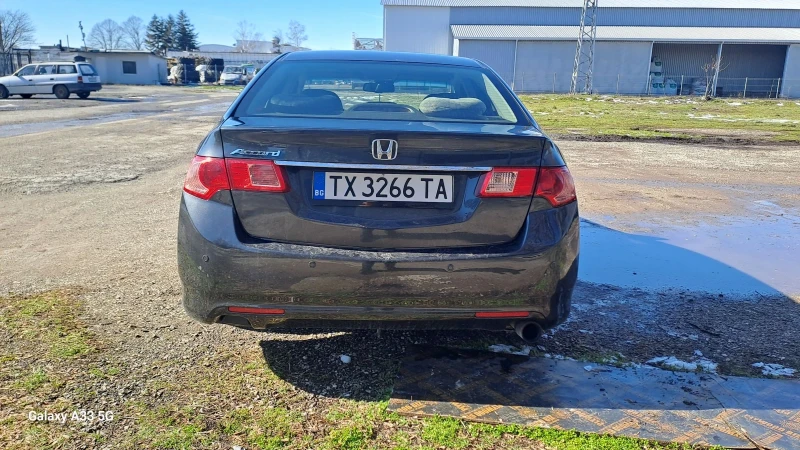 Honda Accord 8 2.0 156 kc(facelift), снимка 7 - Автомобили и джипове - 53528364