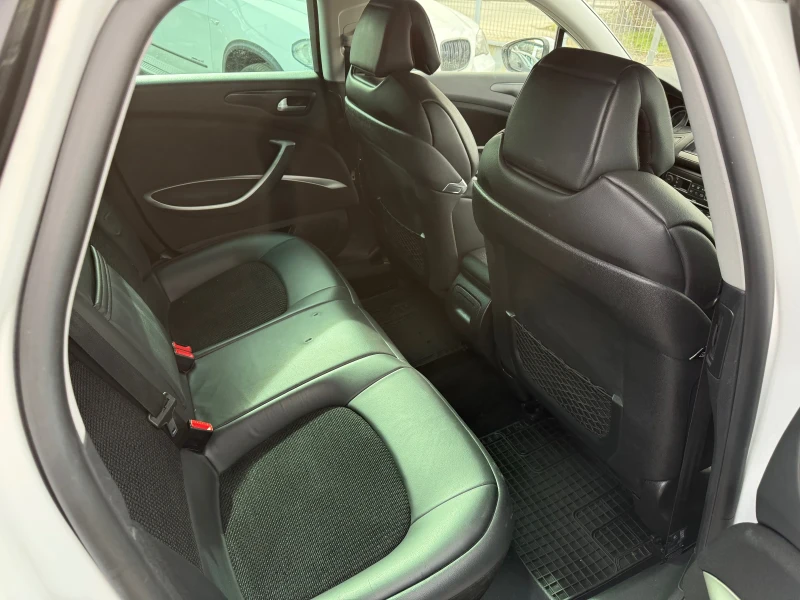 Citroen C5 2.0HDI /АВТОМАТИК/КОЖА/ПОДГРЕВ, снимка 9 - Автомобили и джипове - 53557126