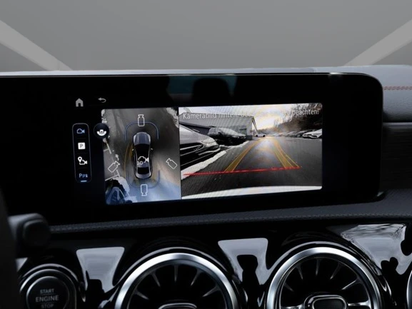 Mercedes-Benz CLA 220 d = AMG Line = Advanced Plus Гаранция - изображение 5