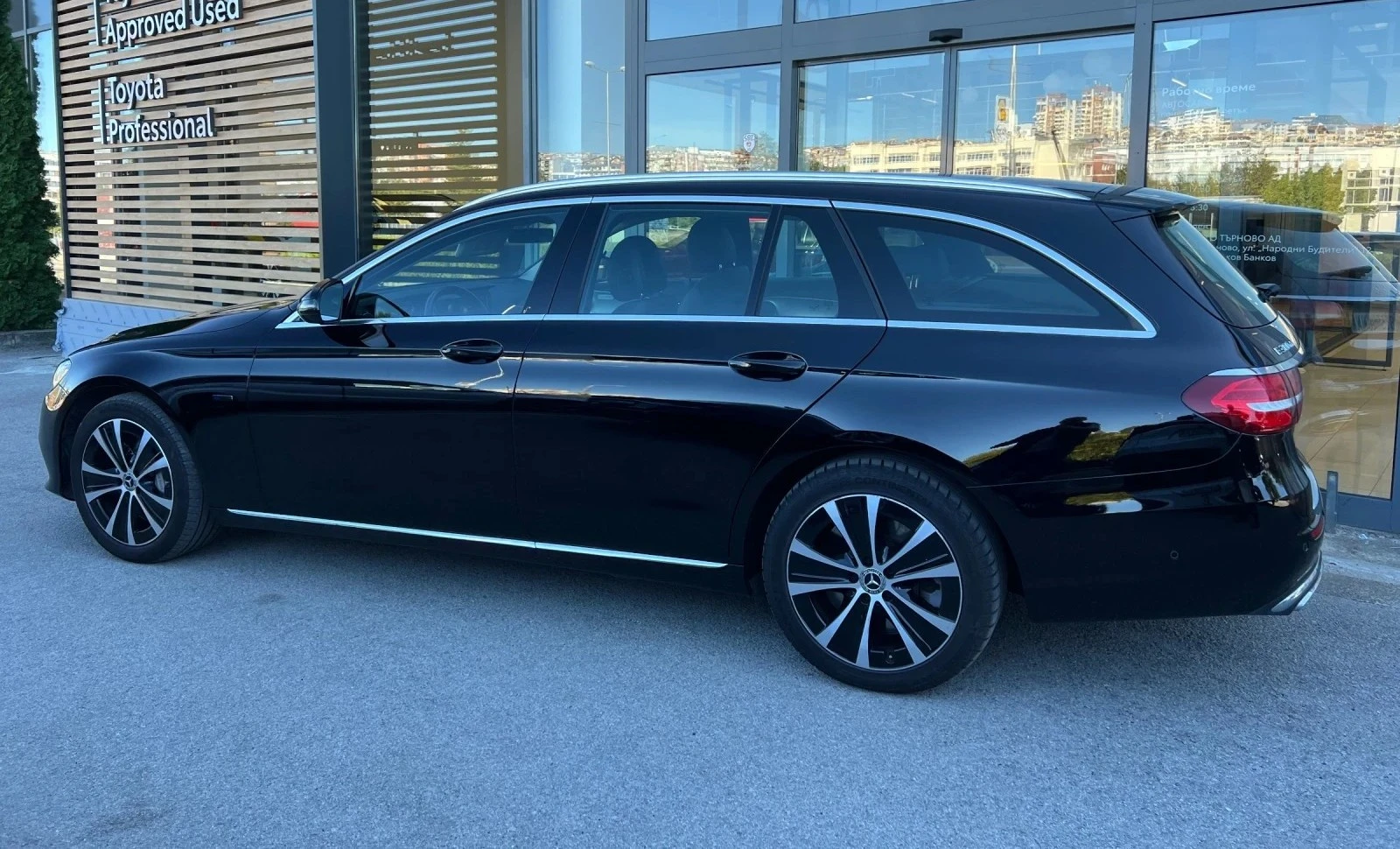 Mercedes-Benz E 300 DE - изображение 5