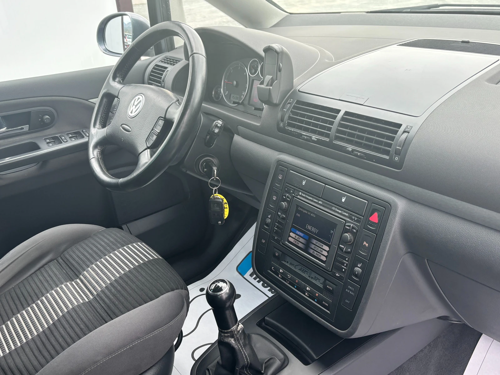VW Sharan 2.0TDI-8V-7места - изображение 6