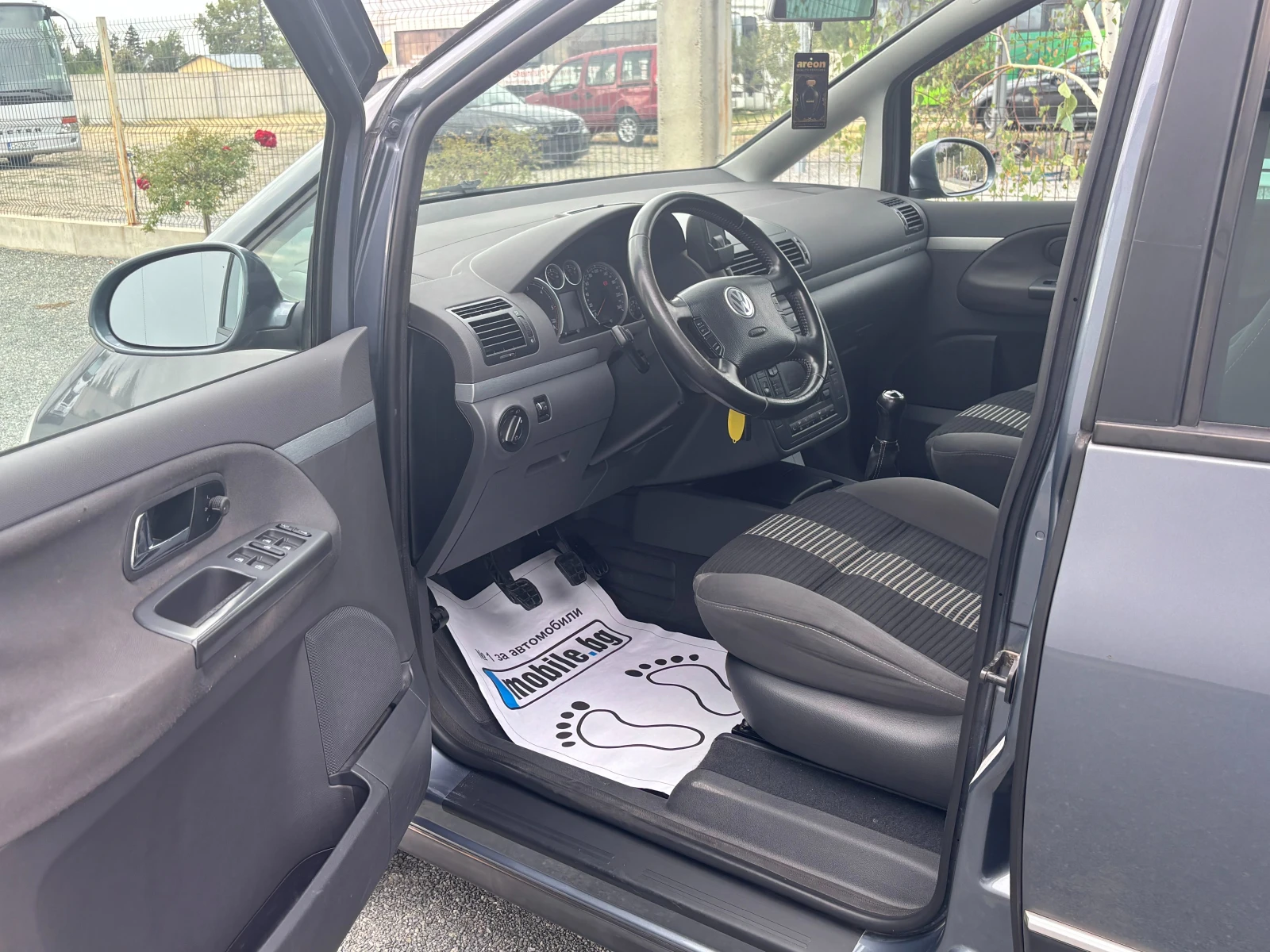 VW Sharan 2.0TDI-8V-7места - изображение 10