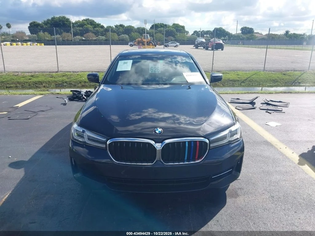 BMW 530 * CARFAX *    | Mobile.bg   13