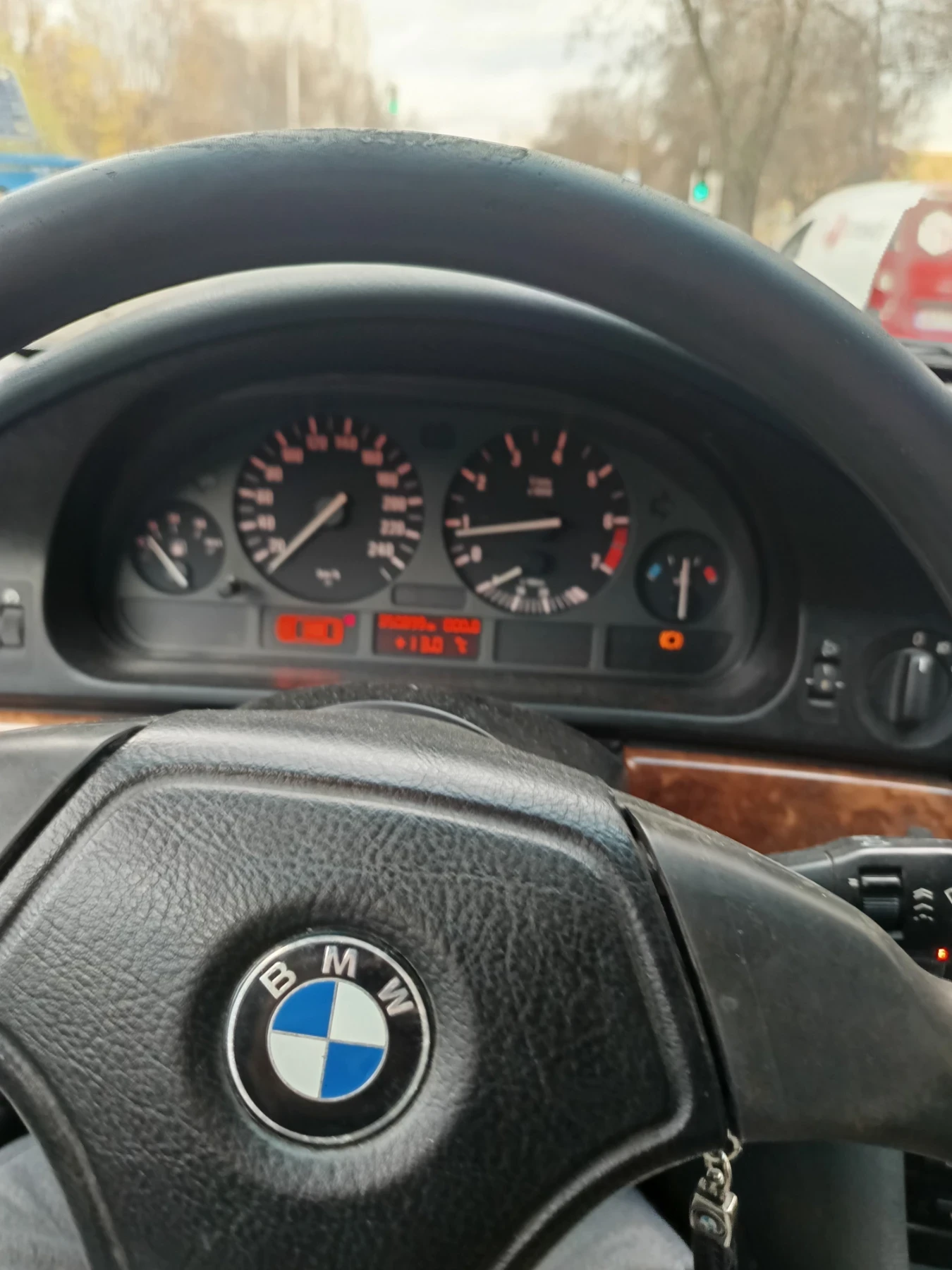 BMW 523  - изображение 2