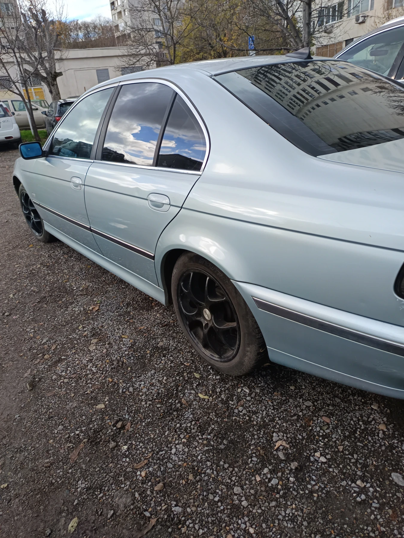 BMW 523  - изображение 9