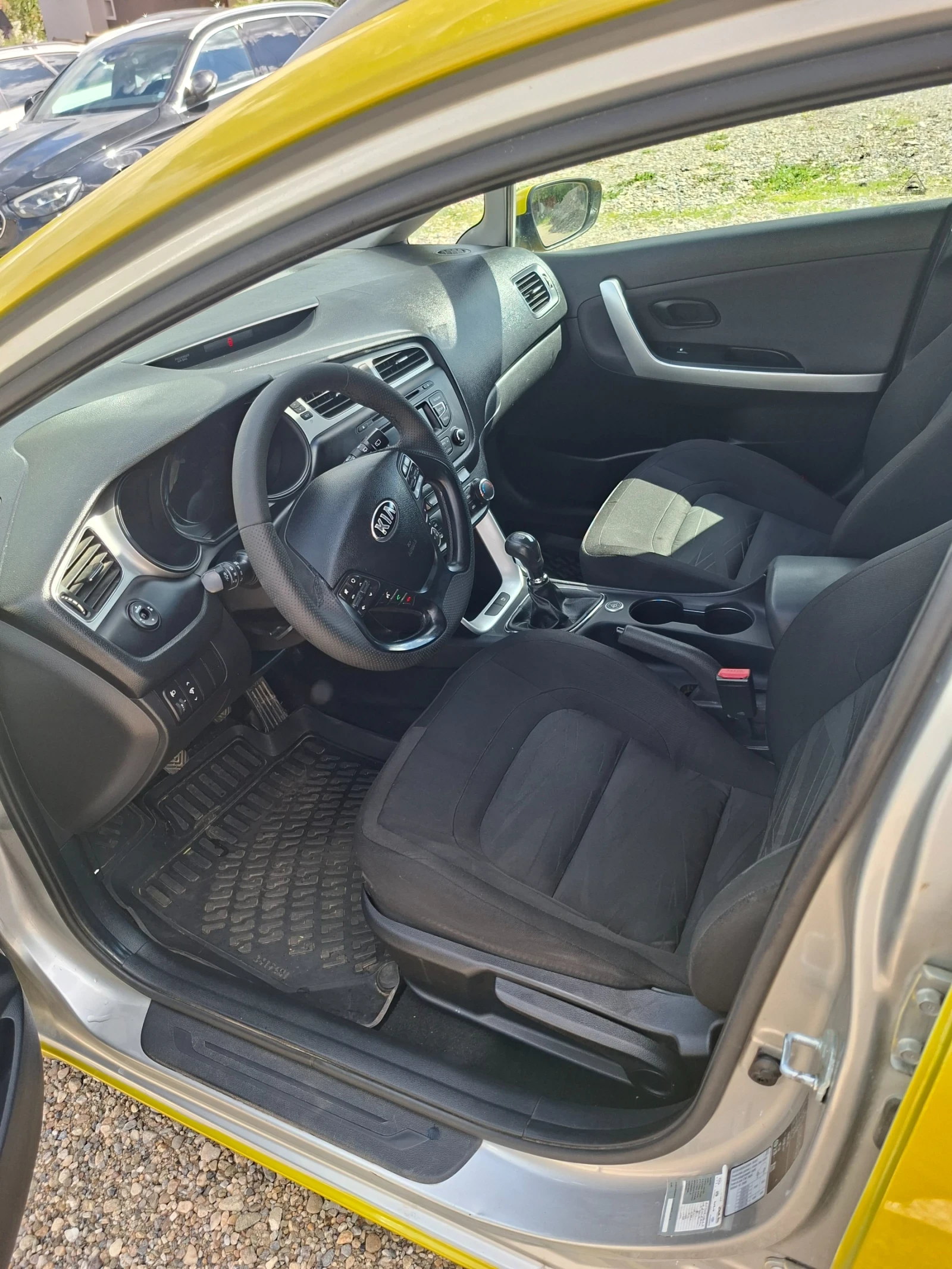 Kia Ceed 1.4 LPG, снимка 8 - Автомобили и джипове - 54294658