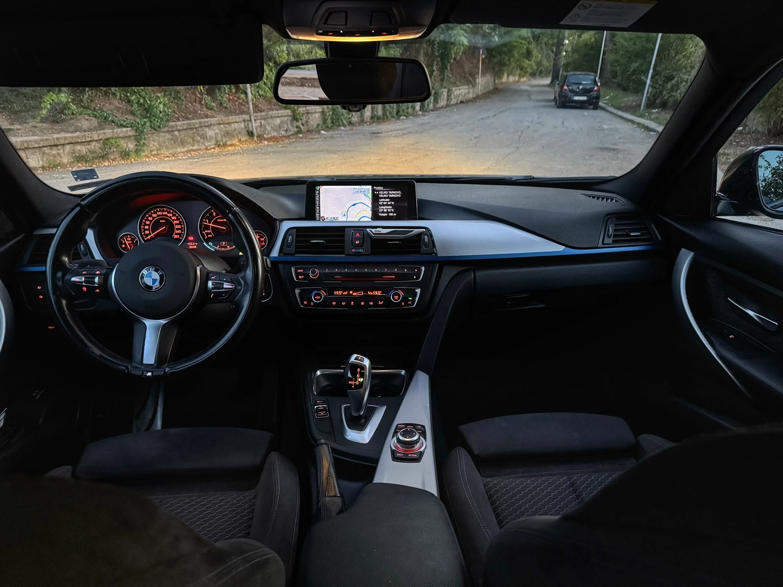 BMW 320 BMW F30 X-Drive 184hp, снимка 9 - Автомобили и джипове - 54386219