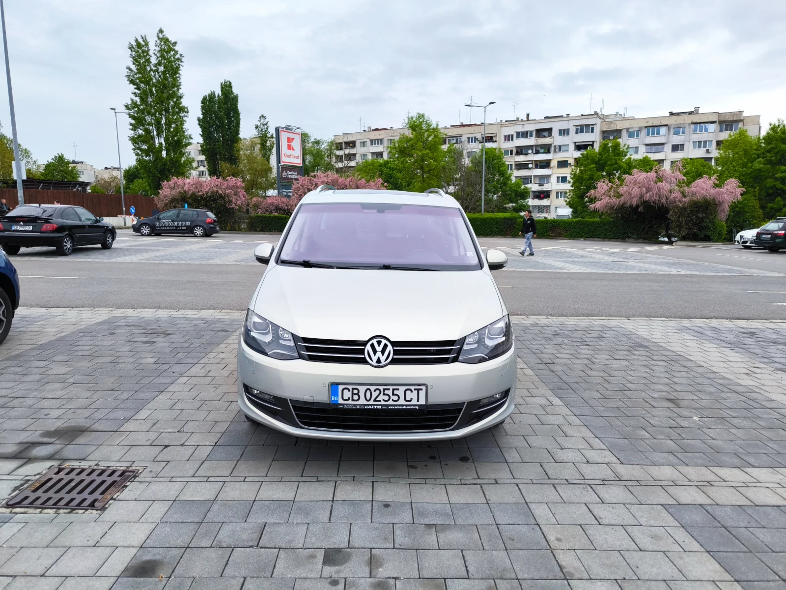 VW Sharan