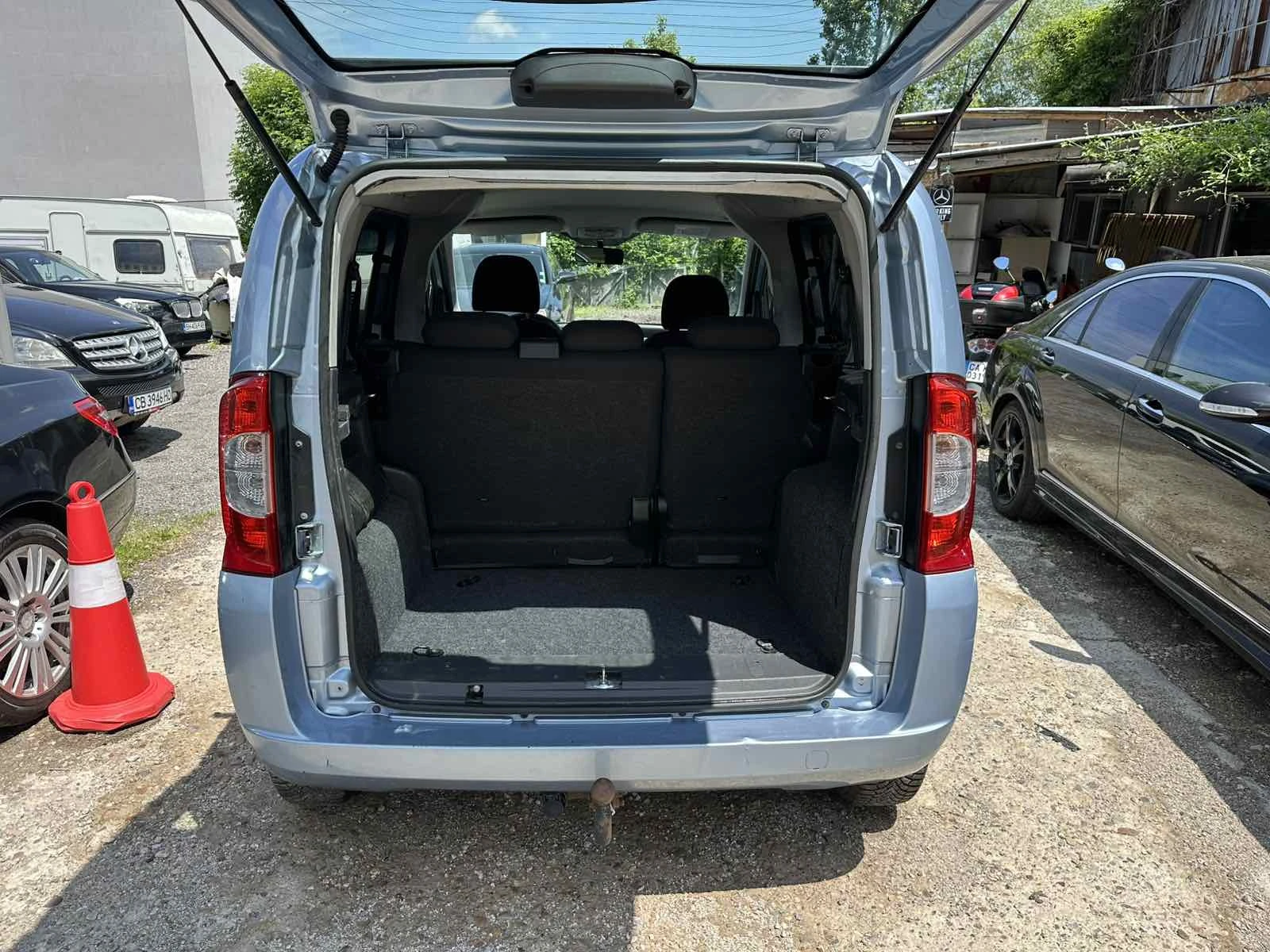 Fiat Qubo 1.3Mjet Kлиматик 4+ 1 МЕСТА, снимка 7 - Автомобили и джипове - 54792660