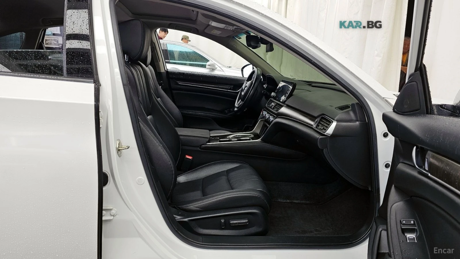 Honda Accord 2.0 Turbo Sport* КОЖА* НАВИ* ПАНО, снимка 10 - Автомобили и джипове - 55398358