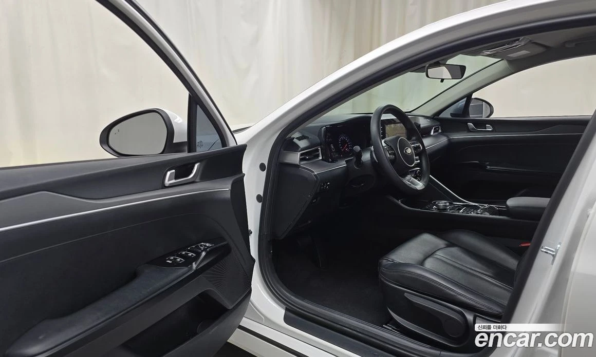 Kia K5 2.0 Trendy, снимка 10 - Автомобили и джипове - 55669023