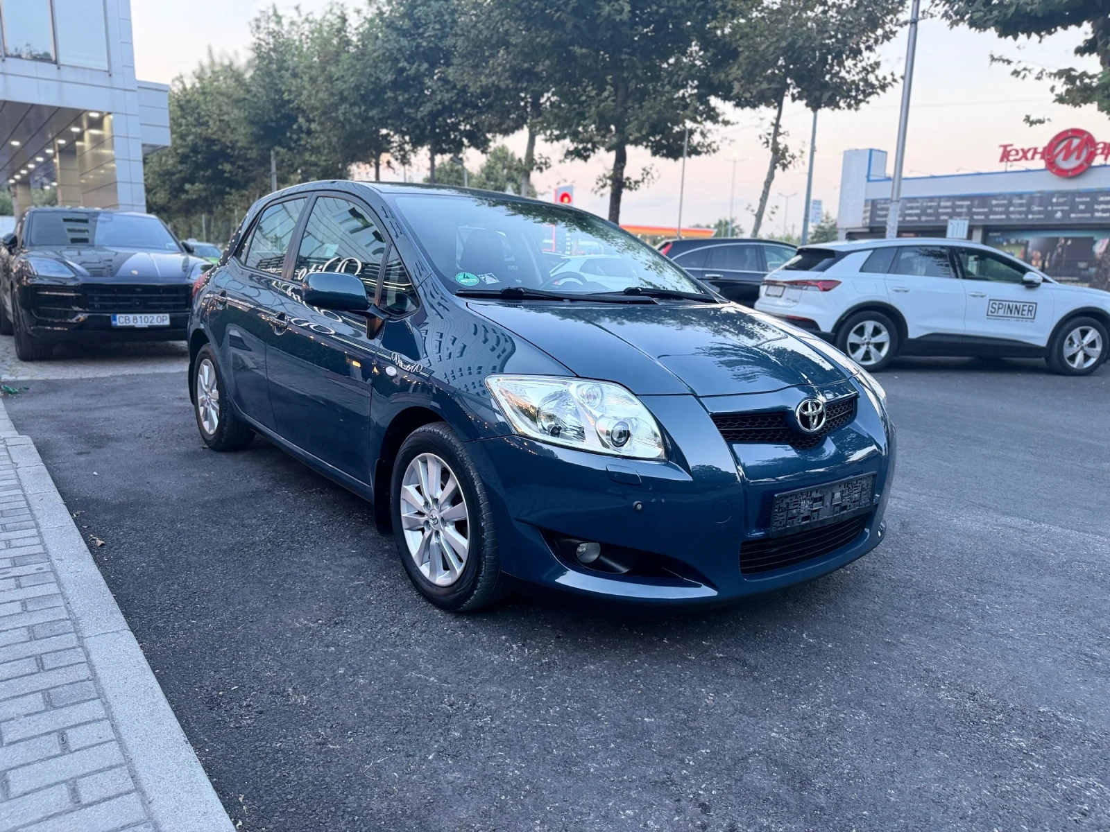 Toyota Auris 2.0/D-4D/126 к.с./ НАВИГАЦИЯ/KEYLESS GO, снимка 3 - Автомобили и джипове - 55773005