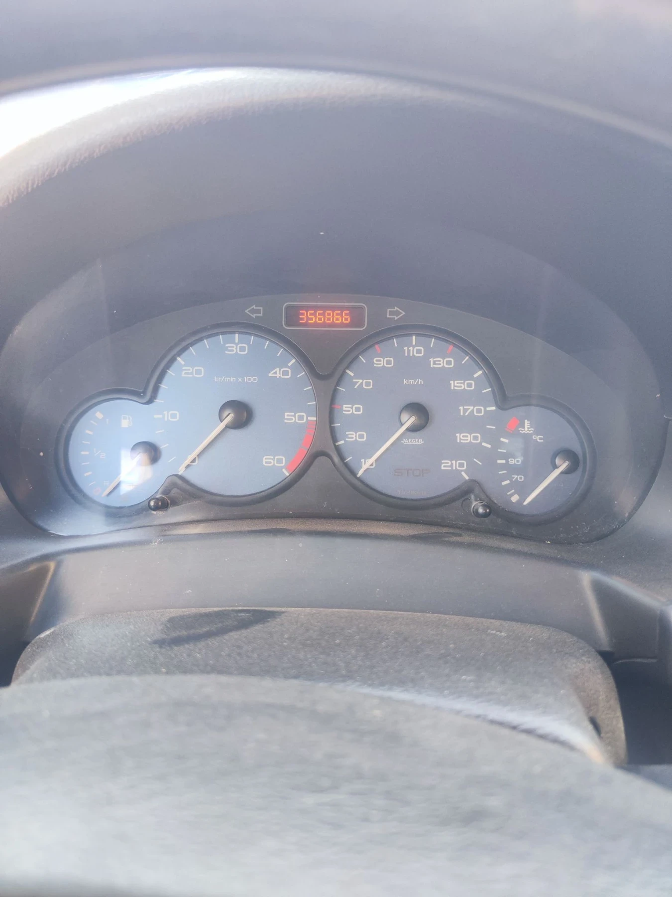 Citroen Berlingo 2.0 HDI 90к.с, снимка 17 - Автомобили и джипове - 56136873