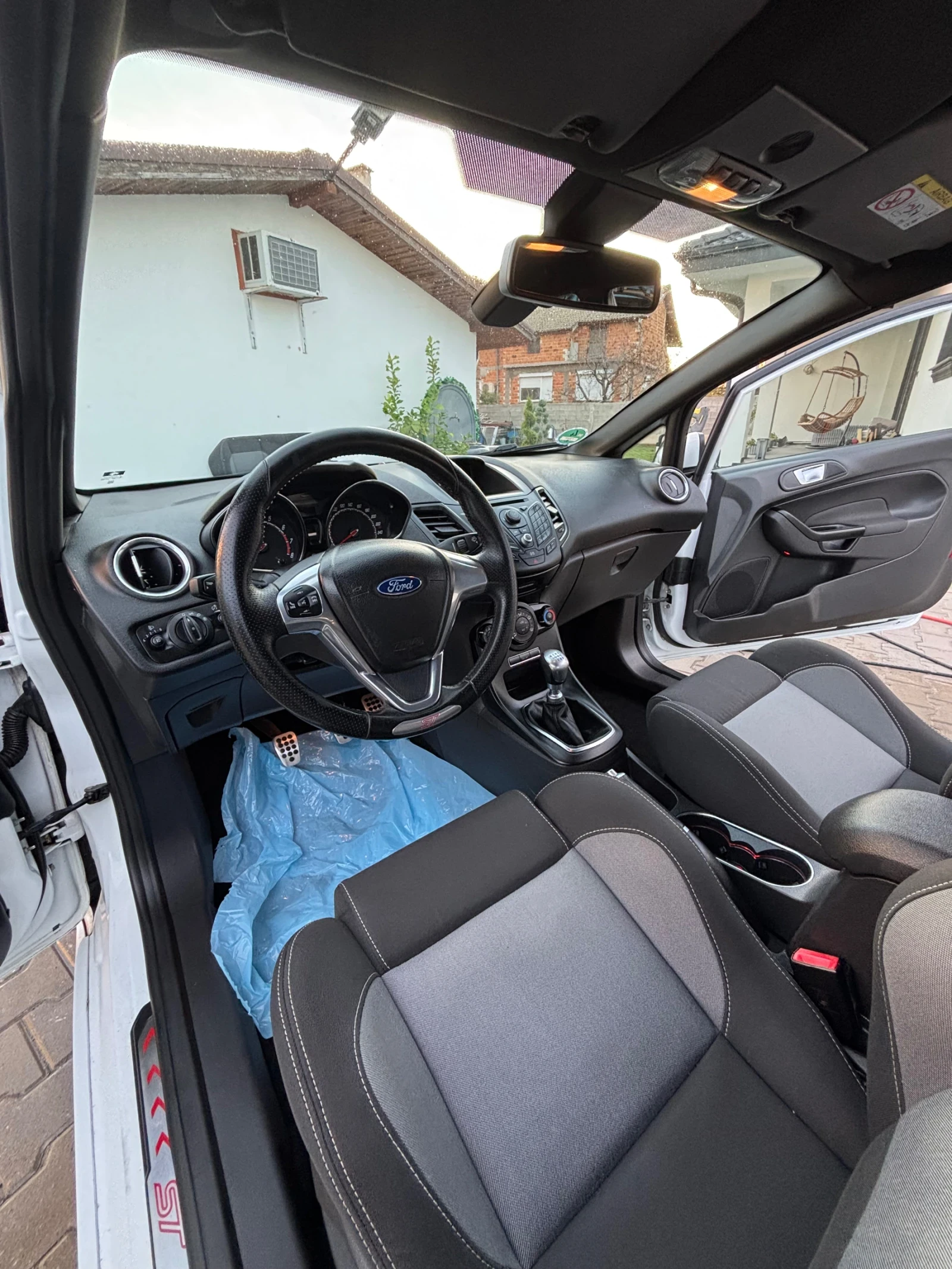 Ford Fiesta 1.6 ST, снимка 7 - Автомобили и джипове - 56488871