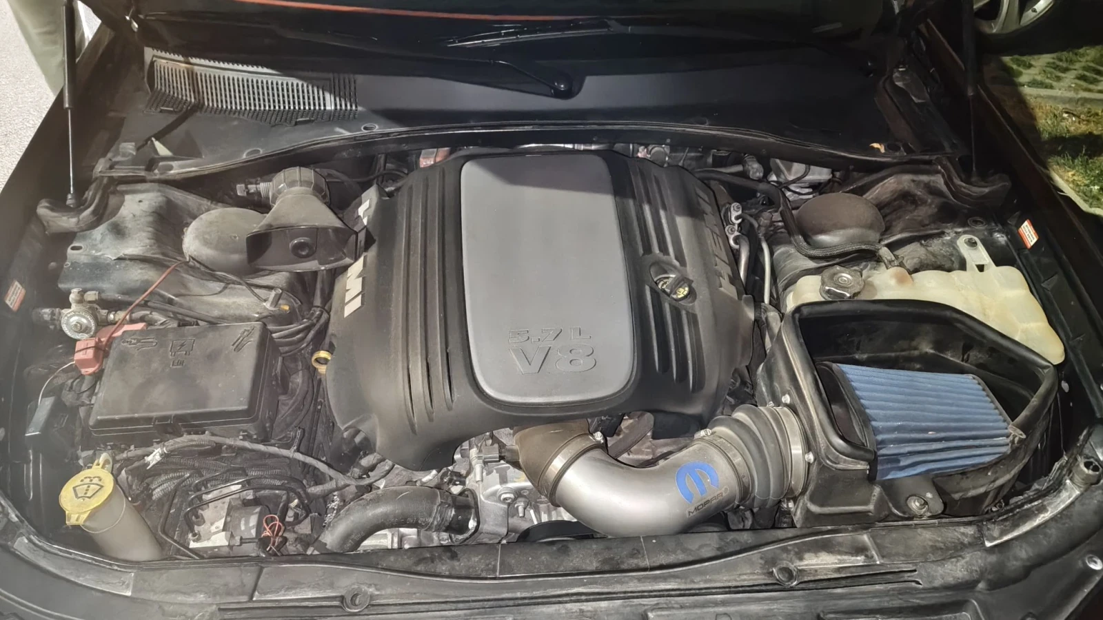 Chrysler 300c 5.7 Hemi LPG/Напълно обслужен , снимка 9 - Автомобили и джипове - 56602341