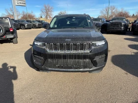 Jeep Grand cherokee * АВТО КРЕДИТ* ЦЕНА ДО БГ * СЕРВИЗНА ИСТОРИЯ *  - 24700 € / 48309.00 лв. - 55931428 4