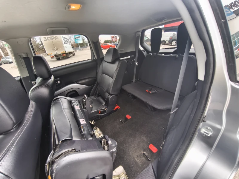 Mitsubishi Outlander 2, 4i AWD 4x4 KEYLESS, КЛИМАТРОНИК, ШВЕЙЦАРИЯ, снимка 17 - Автомобили и джипове - 48956695