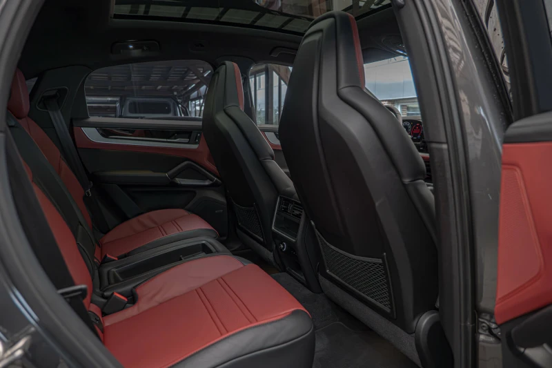 Porsche Cayenne S/4.0 V8/Coupe/PDCC Sport/Sport Design/HuD/Bose/Ch, снимка 10 - Автомобили и джипове - 49717666