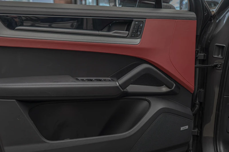 Porsche Cayenne S/4.0 V8/Coupe/PDCC Sport/Sport Design/HuD/Bose/Ch, снимка 8 - Автомобили и джипове - 49717666