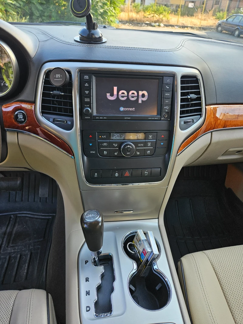 Jeep Grand cherokee 3.0CRD Overland, снимка 12 - Автомобили и джипове - 52539494