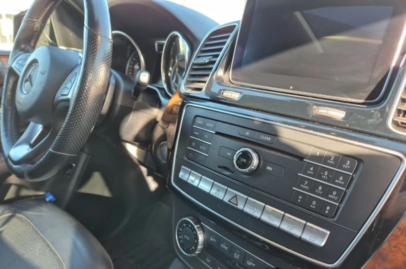 Mercedes-Benz GLE 350 d AMG, снимка 11 - Автомобили и джипове - 50831590