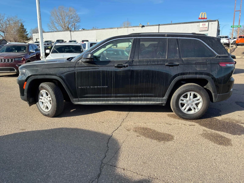 Jeep Grand cherokee * АВТО КРЕДИТ* ЦЕНА ДО БГ * СЕРВИЗНА ИСТОРИЯ * , снимка 2 - Автомобили и джипове - 53496746