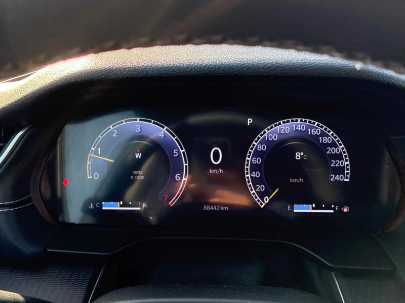 Jeep Grand cherokee * АВТО КРЕДИТ* ЦЕНА ДО БГ * СЕРВИЗНА ИСТОРИЯ * , снимка 9 - Автомобили и джипове - 53496746