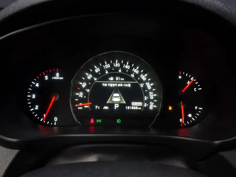 Kia Sorento, снимка 8 - Автомобили и джипове - 54834908