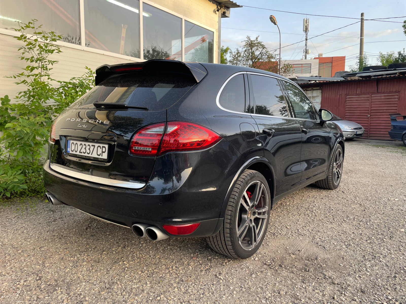 Porsche Cayenne Turbo - изображение 3